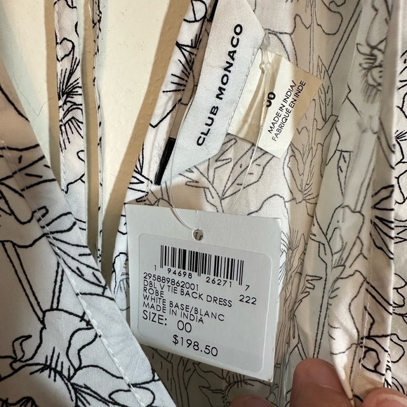 Club Monaco NWT Double V Tie Back Floral Mini Dress Short Sleeve Size 00 - Picture 4 of 6